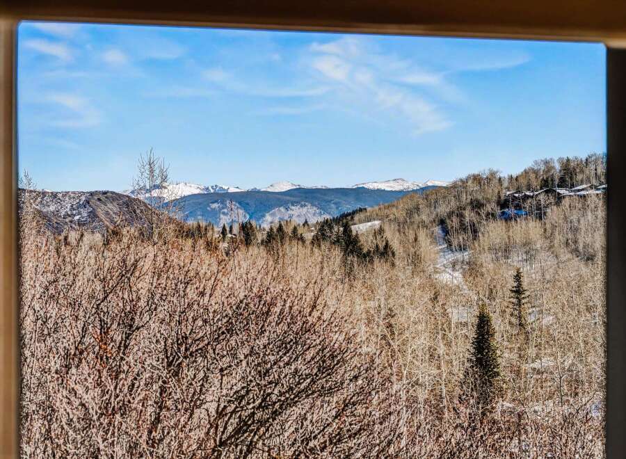 Enjoy breathtaking mountain views from this stunning property.