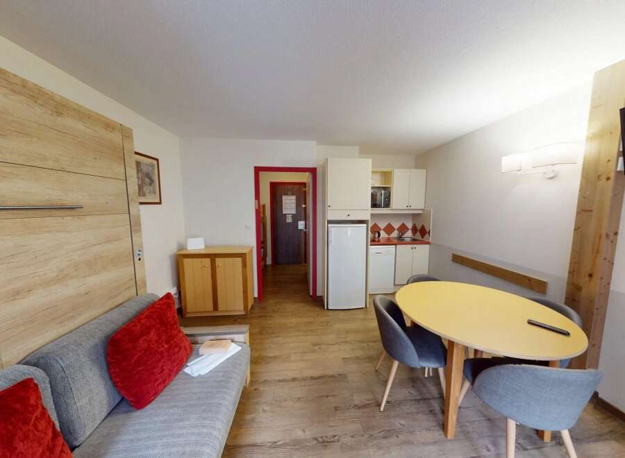 Discover this cozy apartment, perfect for a comfortable stay.