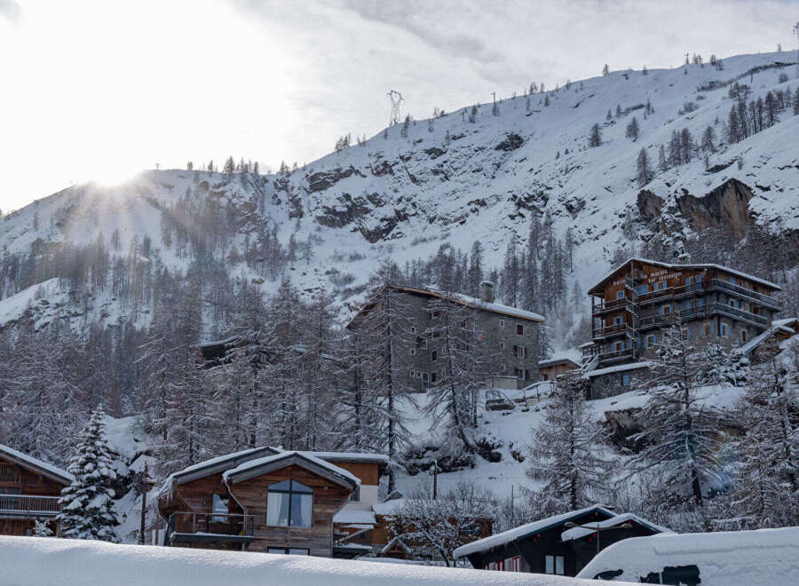 Apartment in Courchevel - Image 4