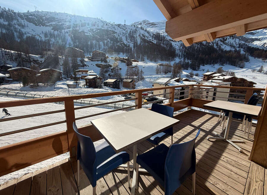Enjoy breathtaking mountain views from this stunning property.