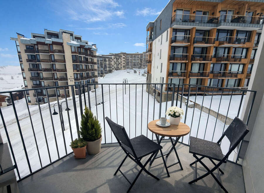 Apartment in Courchevel - view 1