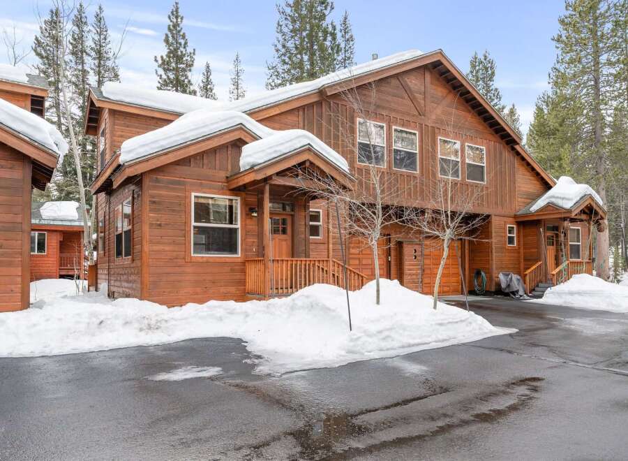 House in Truckee - view 1