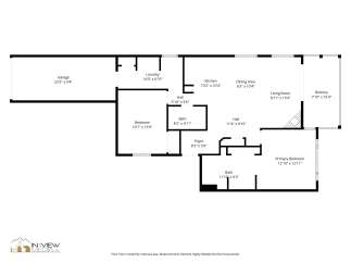 Discover this stunning property featuring a spacious garage, a well-appointed kitchen, and a cozy dining area perfect for entertaining.
