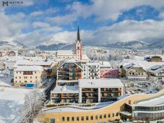 Discover the charm of this stunning property nestled in a picturesque winter wonderland.