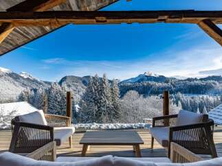 Experience the ultimate in luxury living with this stunning property, offering breathtaking mountain views.