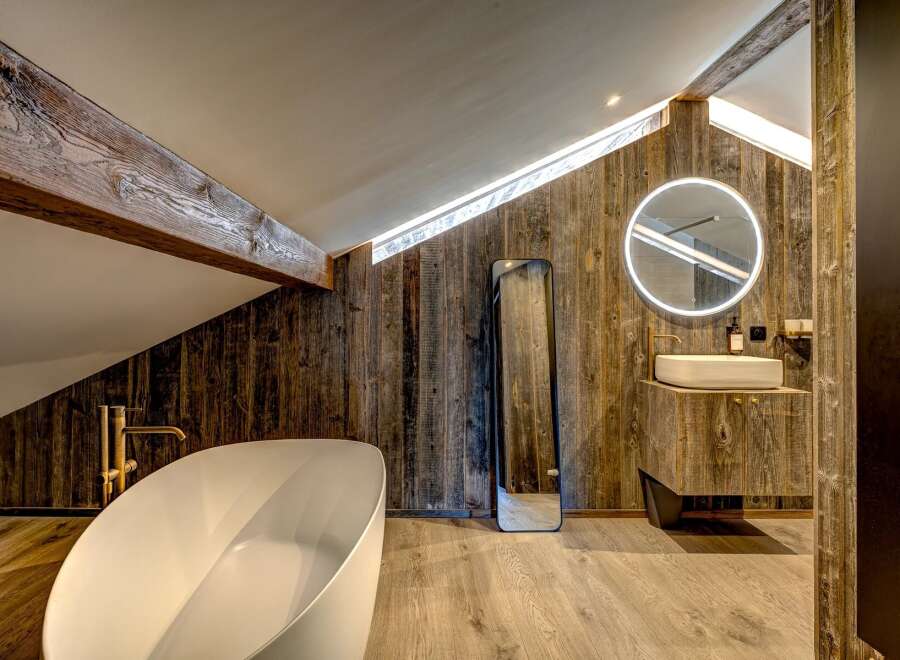 Experience rustic elegance in this stunning bathroom.