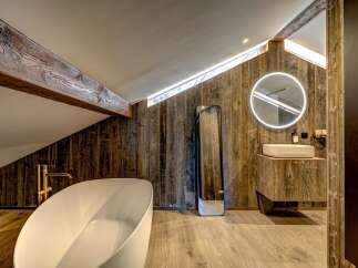 Experience rustic elegance in this stunning bathroom.