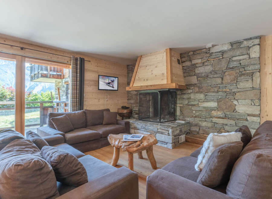 Experience the epitome of alpine luxury in this stunning living space.
