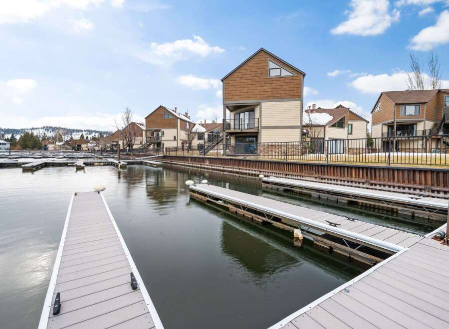 Discover waterfront living at its finest with this stunning property.