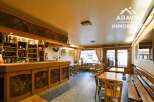 Discover this charming commercial property, perfect for a restaurant or bar.