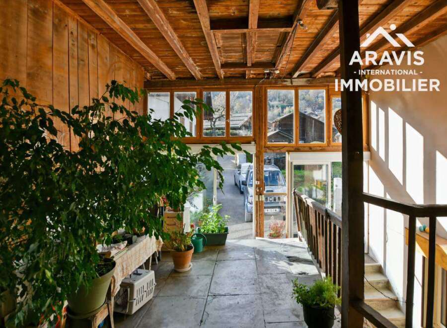 Discover a charming property with a unique wooden interior and a welcoming atmosphere.