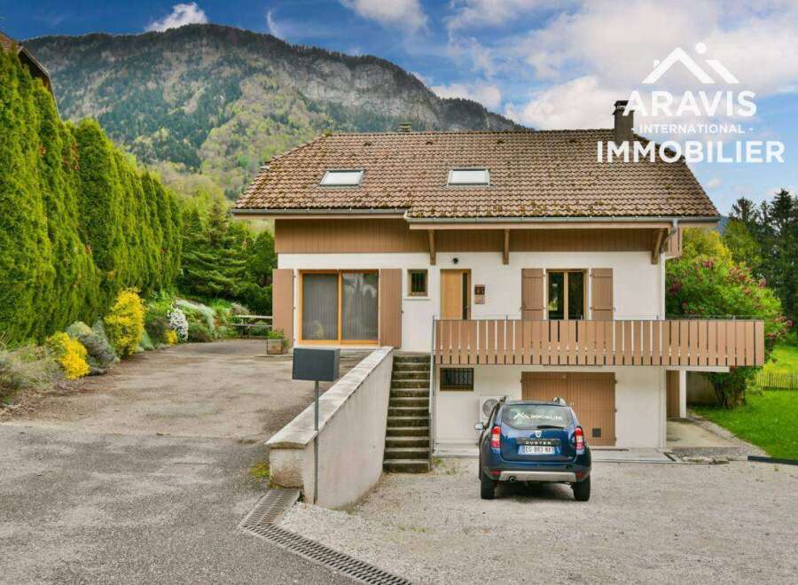 Villa in La Balme-de-Thuy - Image 2