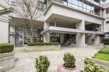 Discover modern living at its finest in this stunning property.