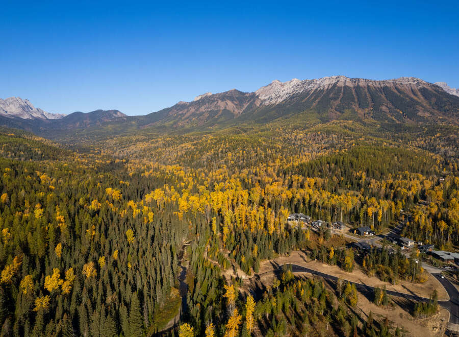 Nestled amidst the breathtaking beauty of the mountains, this property offers an unparalleled living experience.