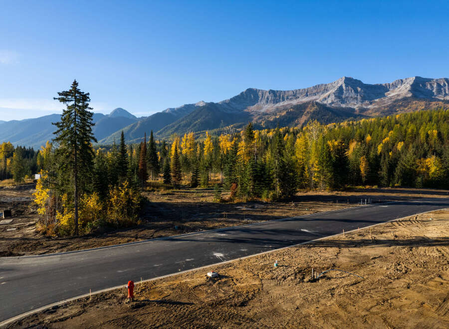Discover the beauty of mountain living with this stunning property.