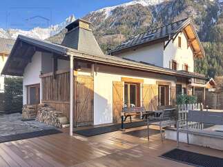 Discover the charm of this stunning property nestled in a picturesque mountain setting.