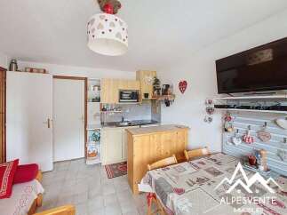 Discover this charming property, perfect for cozy living.