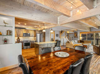 This stunning property boasts a spacious open-concept design, perfect for modern living.