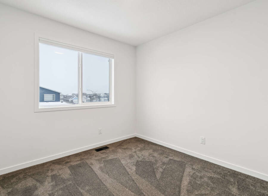 Discover the potential of this inviting room, perfect for creating a cozy and comfortable living space.