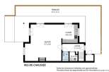 Discover this charming ground-floor apartment featuring a spacious living area, perfect for relaxation and entertaining.