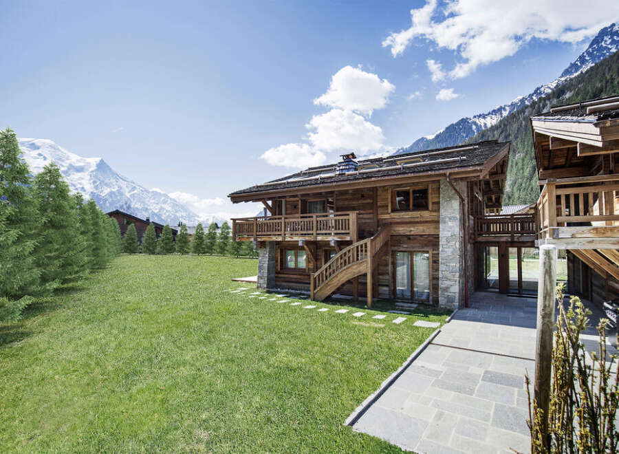 Experience the epitome of alpine luxury in this stunning wooden chalet.
