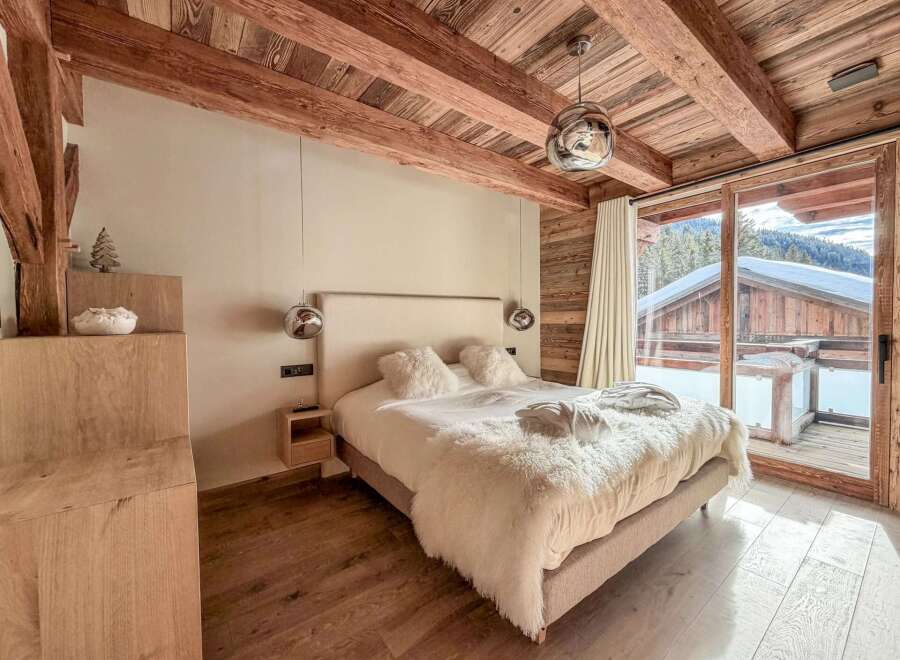 Experience the ultimate in luxury and comfort in this stunning bedroom.