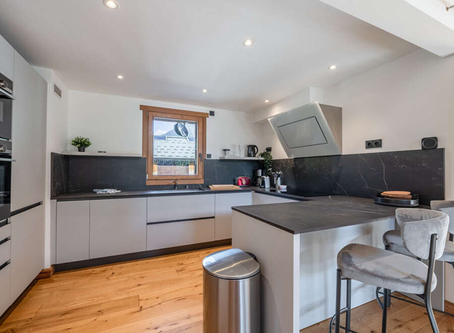 Chalet in Chamonix-Mont-Blanc - Image 3