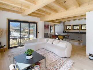 Experience luxury living in this stunning property, featuring a modern design and high-end finishes.