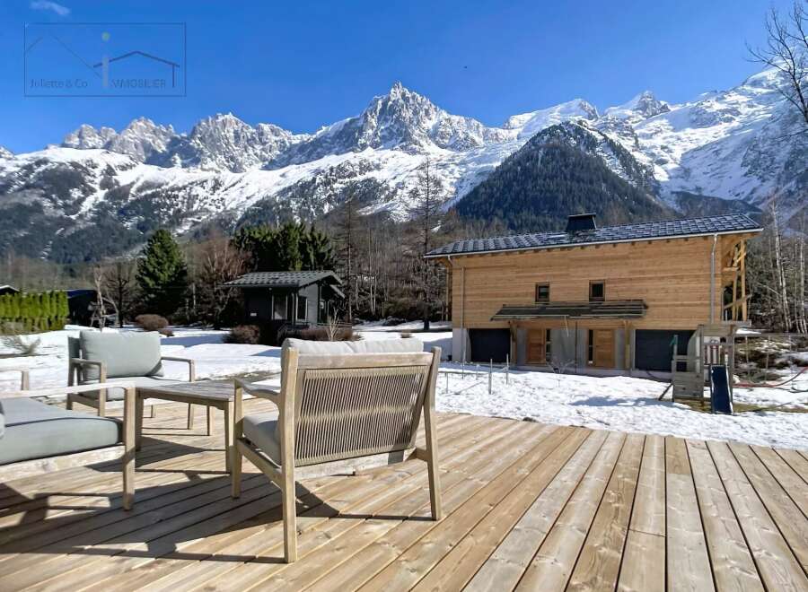 Experience the ultimate in mountain living with this stunning property.