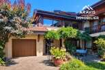 Discover this stunning property featuring a charming exterior and a welcoming atmosphere.