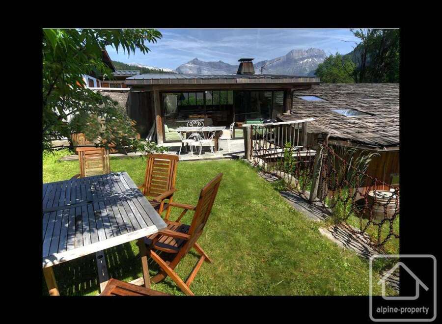 Discover a charming property with a rustic aesthetic, perfect for those seeking a tranquil retreat.