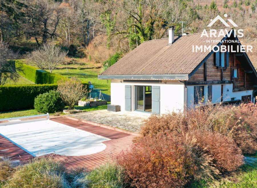 Villa in Lathuile - Image 2