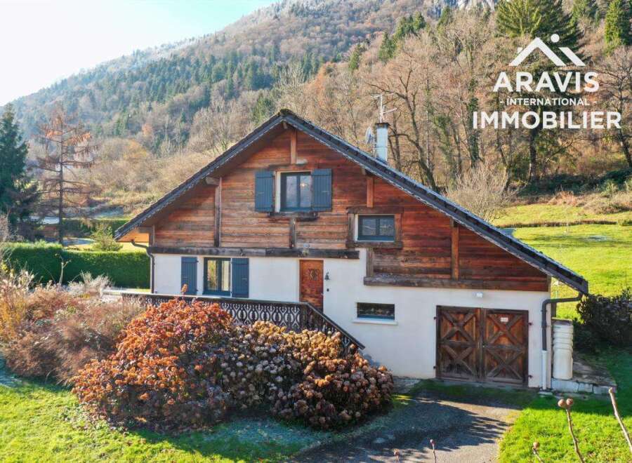 Villa in Lathuile - Image 3