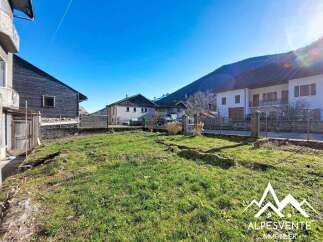 Discover this charming property nestled in a picturesque setting.
