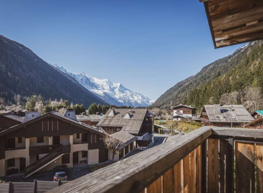 Experience breathtaking mountain views from this charming property.