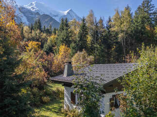 Nestled amidst the breathtaking beauty of the Alps, this charming property offers a serene escape.