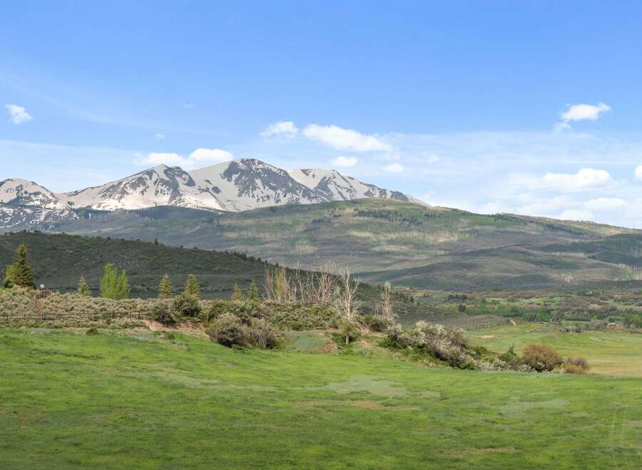Discover the beauty of this stunning property, nestled in a picturesque landscape.