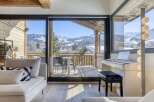 Experience the ultimate in luxury living with this stunning property, boasting breathtaking mountain views.