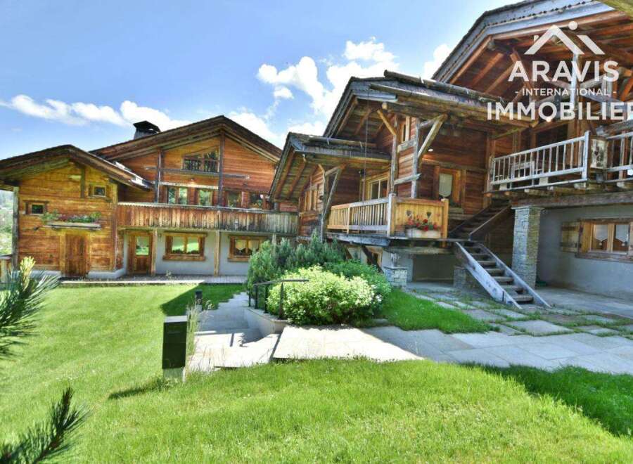 Discover this stunning wooden chalet, a perfect blend of rustic charm and modern comfort.