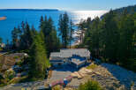Discover luxury living with this stunning waterfront property.