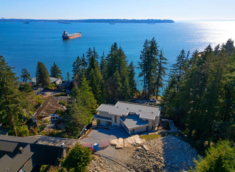 Discover coastal living at its finest with this stunning property boasting panoramic ocean views.