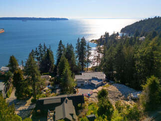 Discover coastal living at its finest with this stunning property, boasting breathtaking ocean views and a serene, natural setting.