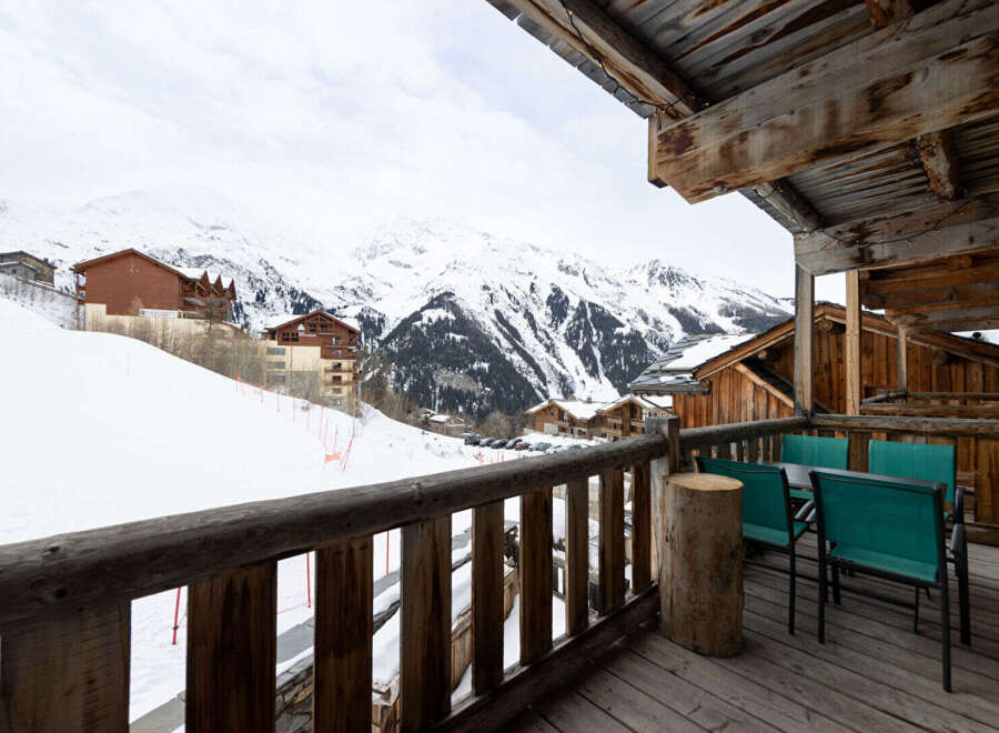 Enjoy breathtaking mountain views from this stunning property.