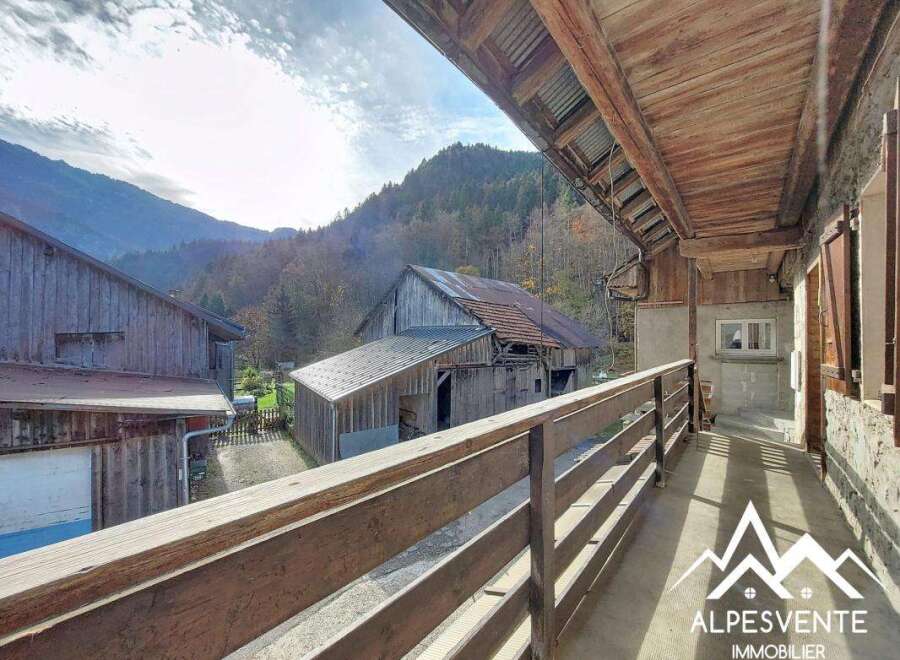 Apartment in Vailly - view 1