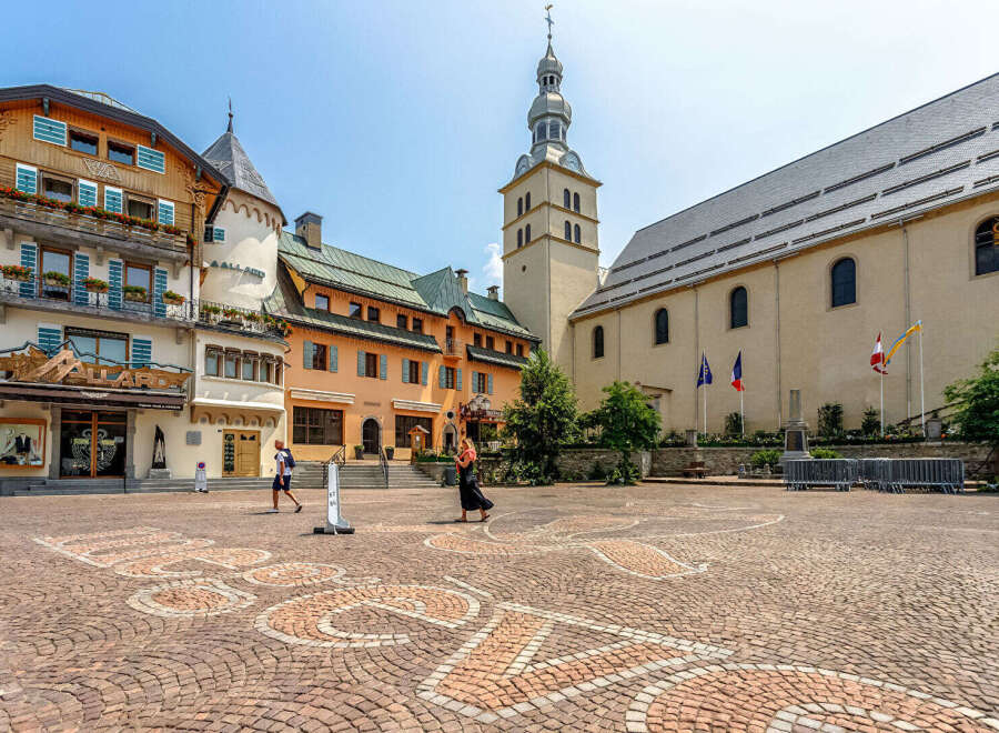 Discover the charm of this picturesque property nestled in a vibrant European town.