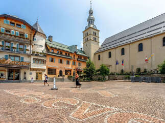 Discover the charm of this picturesque property nestled in a vibrant European town.