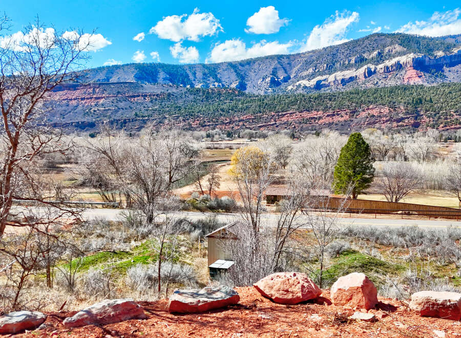 Discover the beauty of this stunning property nestled in a picturesque landscape.