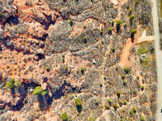 Discover a stunning piece of land with breathtaking natural beauty.