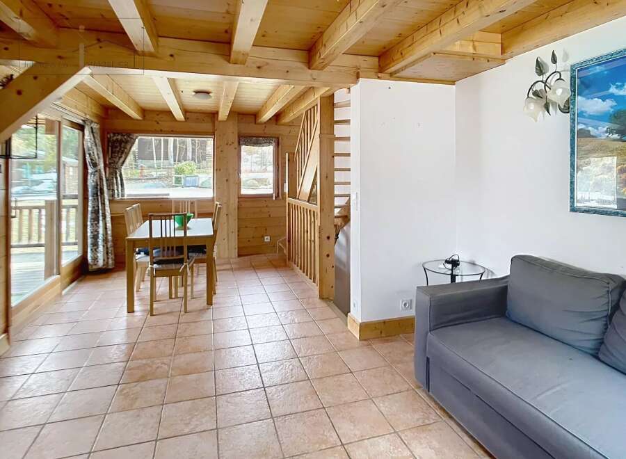 House in Taconnaz - Image 3