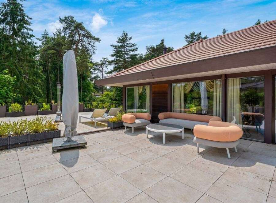 Enjoy luxurious outdoor living with this stunning property.